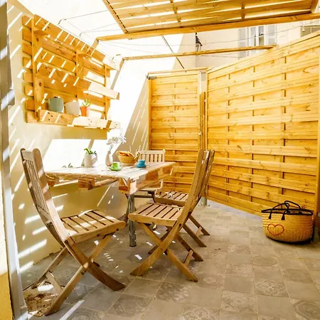 Apartment Souplex Voltaire