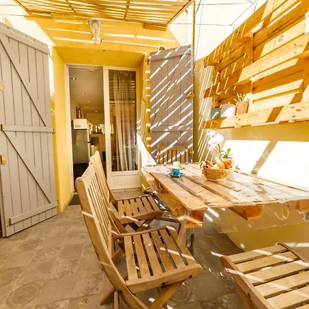 Souplex Voltaire Apartment *