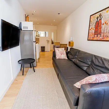 Apartment Souplex Voltaire